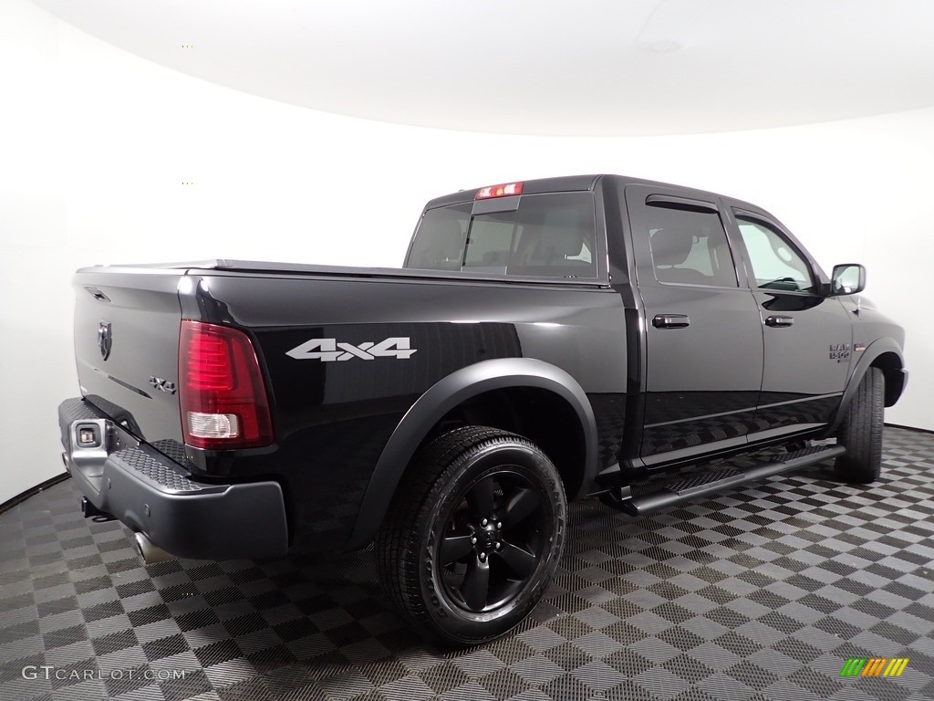 2019 1500 Classic Big Horn Crew Cab 4x4 - Diamond Black Crystal Pearl / Black/Diesel Gray photo #9