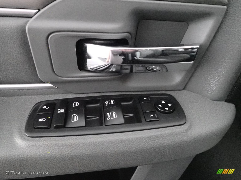 2019 1500 Classic Big Horn Crew Cab 4x4 - Diamond Black Crystal Pearl / Black/Diesel Gray photo #11