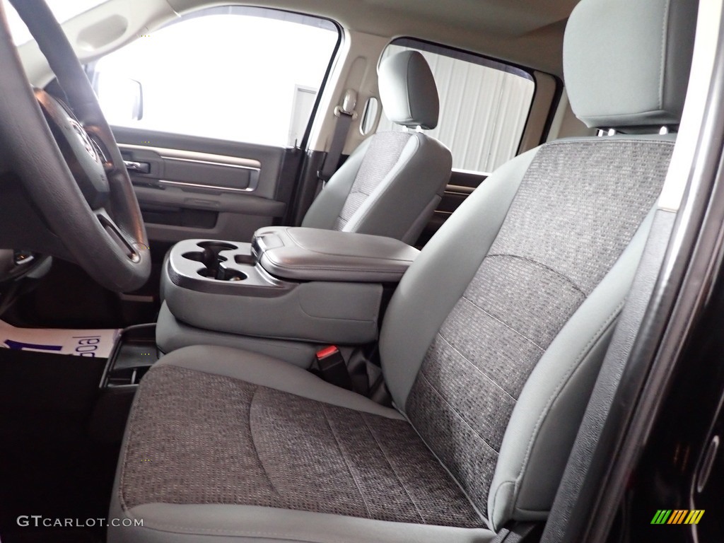 2019 1500 Classic Big Horn Crew Cab 4x4 - Diamond Black Crystal Pearl / Black/Diesel Gray photo #13