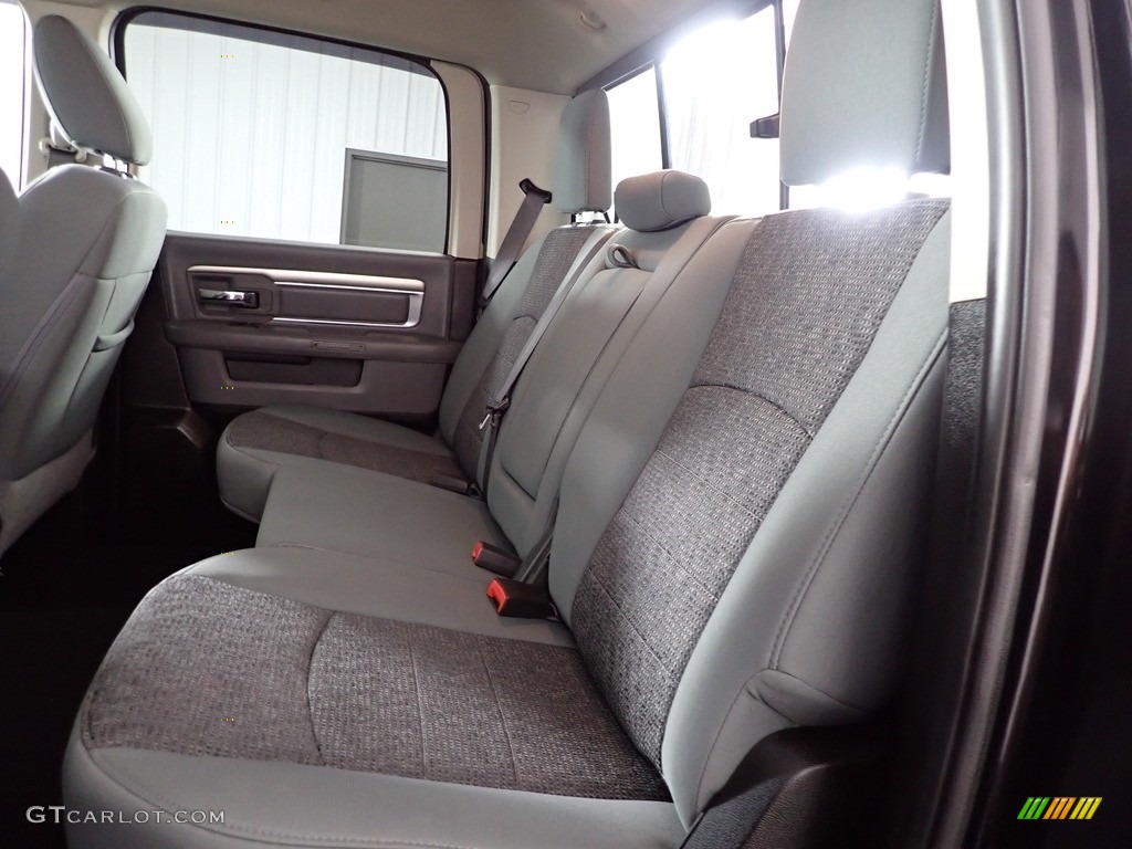 2019 1500 Classic Big Horn Crew Cab 4x4 - Diamond Black Crystal Pearl / Black/Diesel Gray photo #22