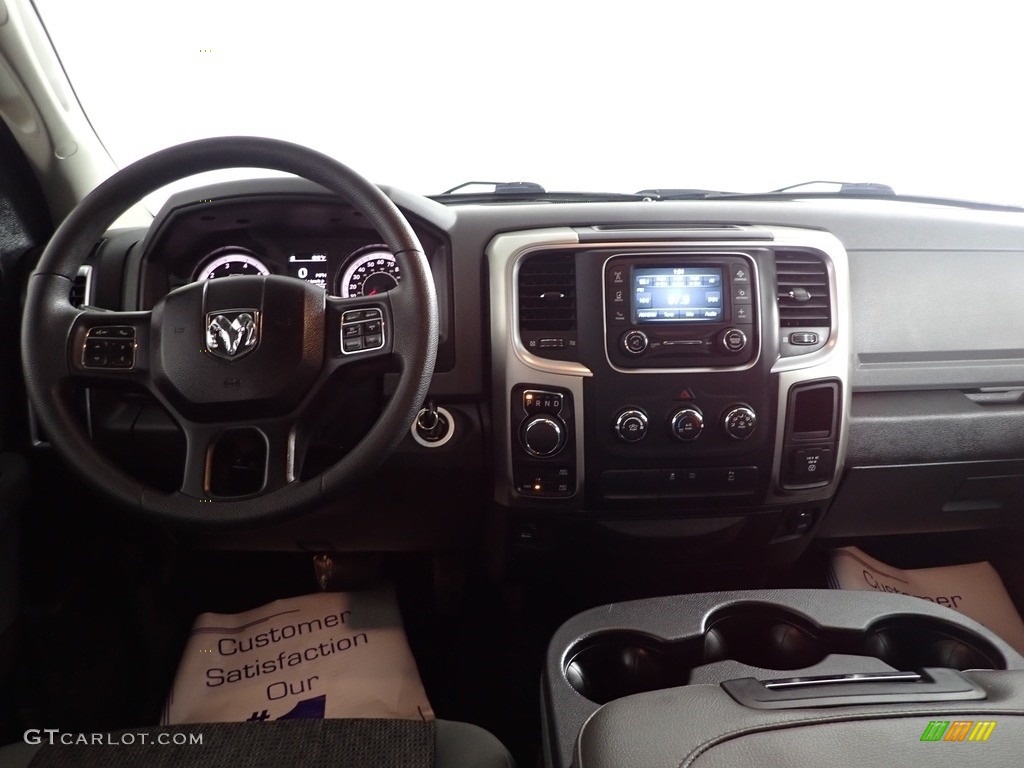 2019 1500 Classic Big Horn Crew Cab 4x4 - Diamond Black Crystal Pearl / Black/Diesel Gray photo #23