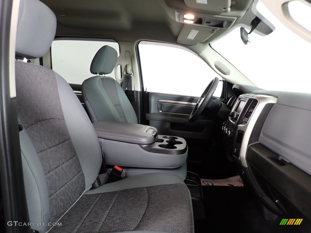 2019 1500 Classic Big Horn Crew Cab 4x4 - Diamond Black Crystal Pearl / Black/Diesel Gray photo #25