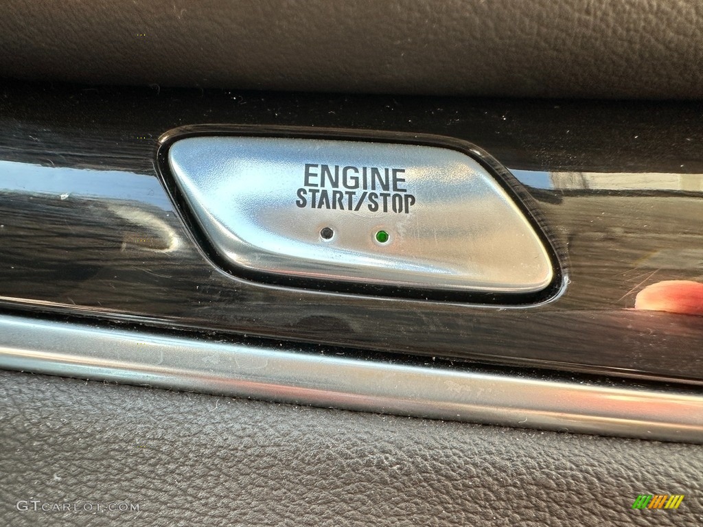 2018 Buick Enclave Essence Controls Photos
