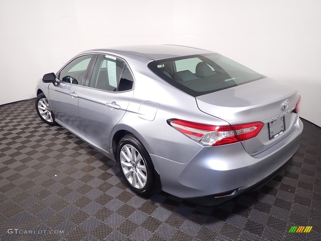 2019 Camry LE - Celestial Silver Metallic / Ash photo #10
