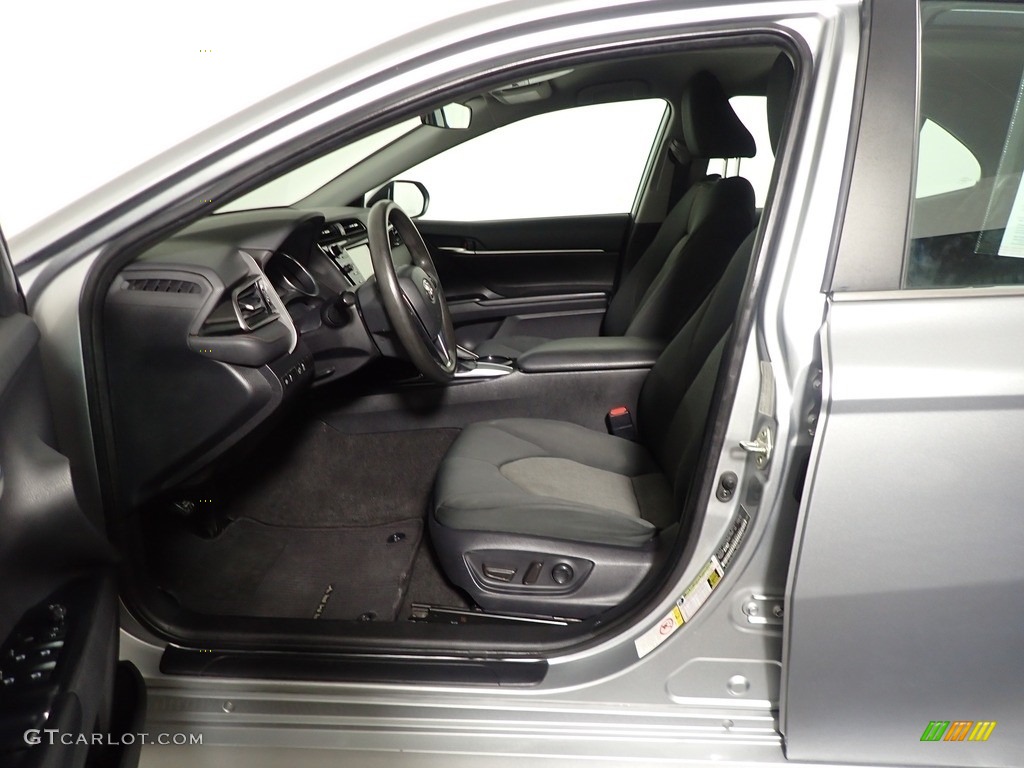 2019 Camry LE - Celestial Silver Metallic / Ash photo #18