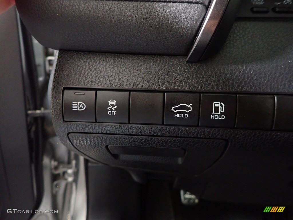 2019 Camry LE - Celestial Silver Metallic / Ash photo #27