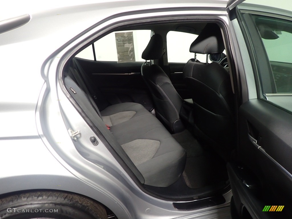 2019 Camry LE - Celestial Silver Metallic / Ash photo #33