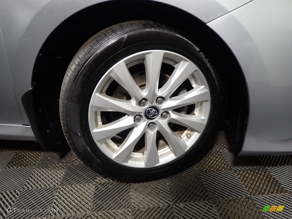 2019 Camry LE - Celestial Silver Metallic / Ash photo #37
