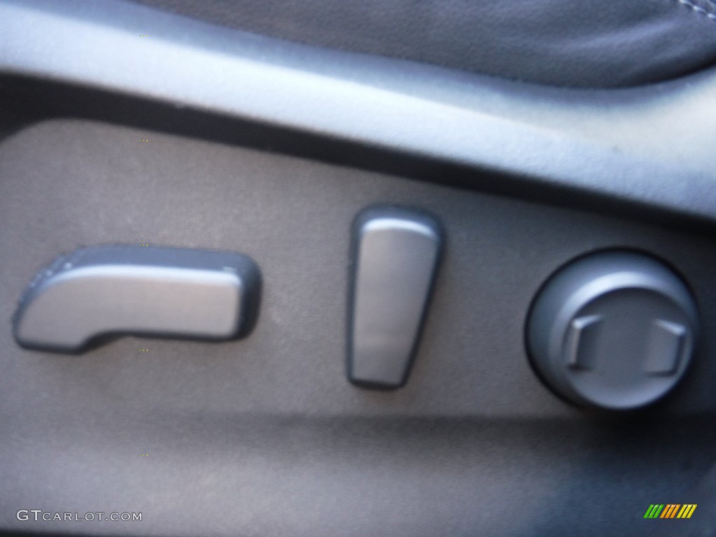 2019 Forester 2.5i Premium - Dark Gray Metallic / Black photo #25