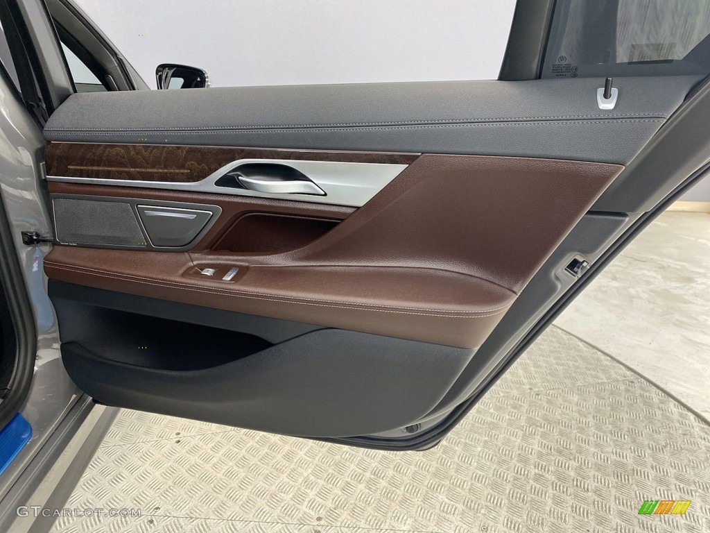 2020 BMW 7 Series 740i Sedan Door Panel Photos