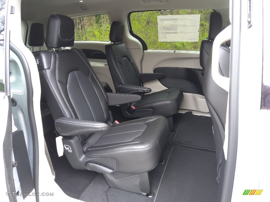 2023 Chrysler Pacifica Touring L Rear Seat Photo #145731871