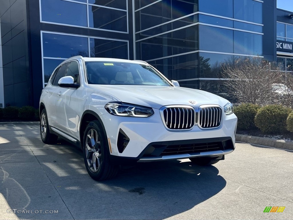 2023 X3 xDrive30i - Mineral White Metallic / Canberra Beige photo #1