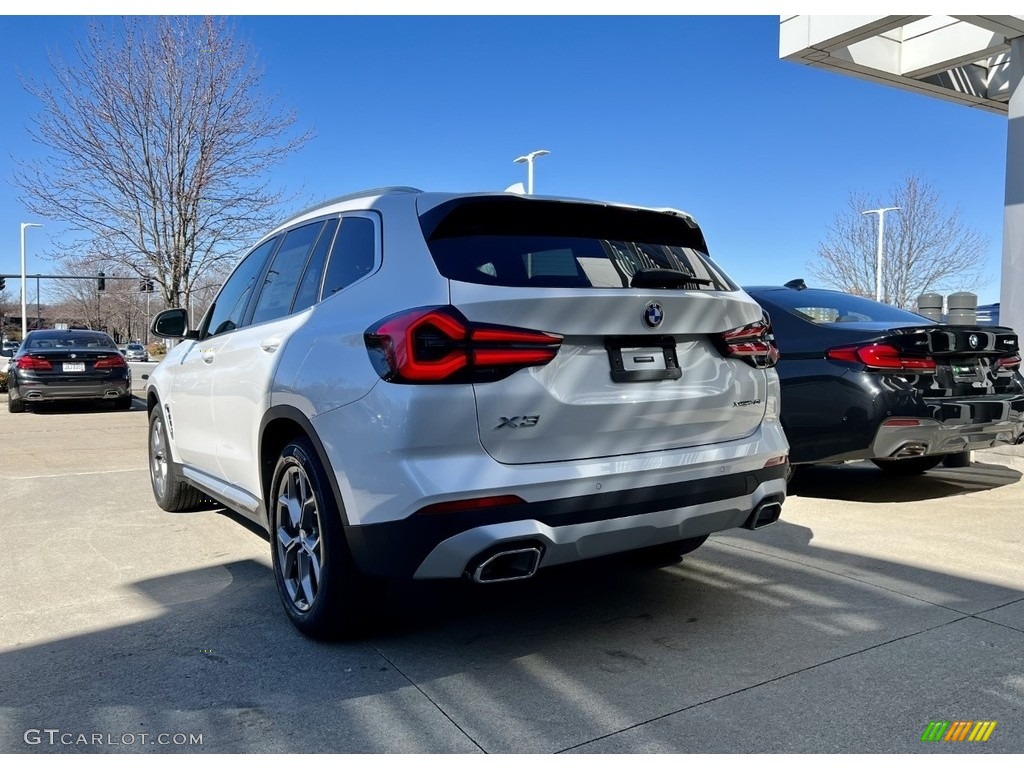 2023 X3 xDrive30i - Mineral White Metallic / Canberra Beige photo #3