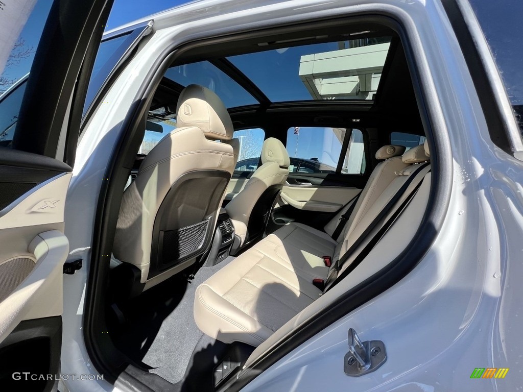 2023 X3 xDrive30i - Mineral White Metallic / Canberra Beige photo #6