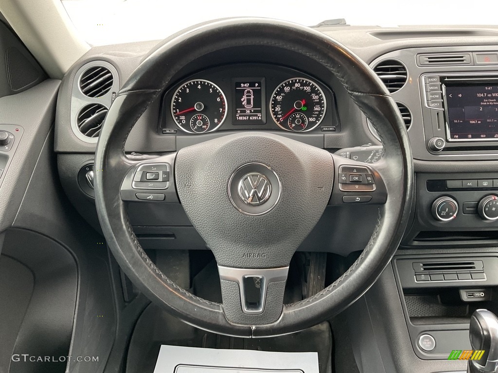 2017 Volkswagen Tiguan Limited 2.0T 4Motion Steering Wheel Photos