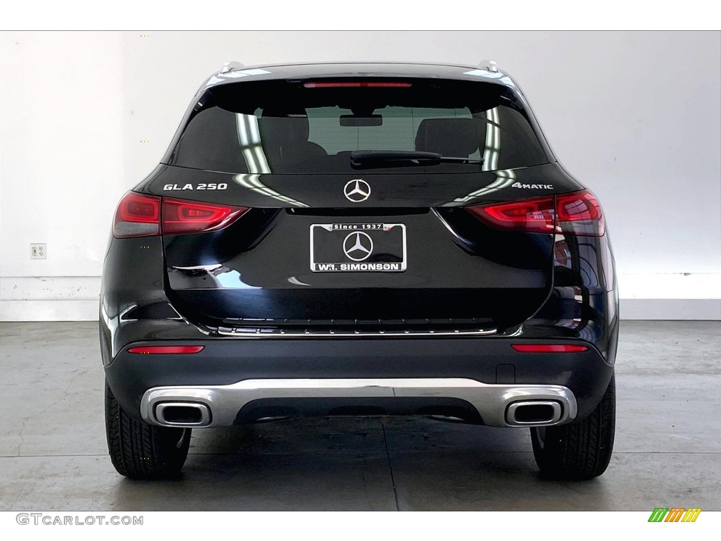 2021 GLA 250 4Matic - Night Black / Black photo #3