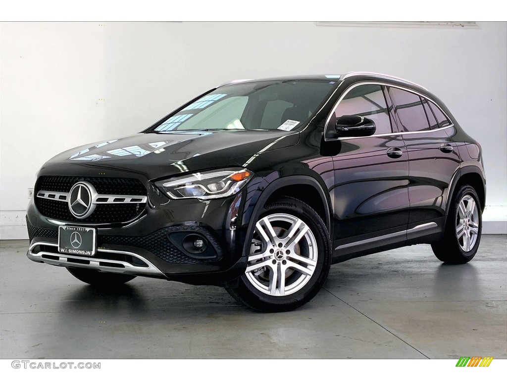 2021 GLA 250 4Matic - Night Black / Black photo #12