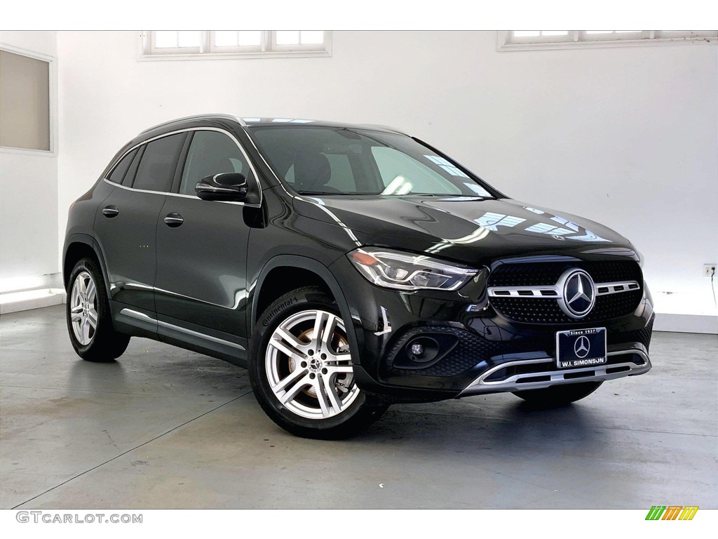 2021 GLA 250 4Matic - Night Black / Black photo #33