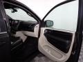 Black Onyx Crystal Pearl - Grand Caravan SXT Photo No. 26