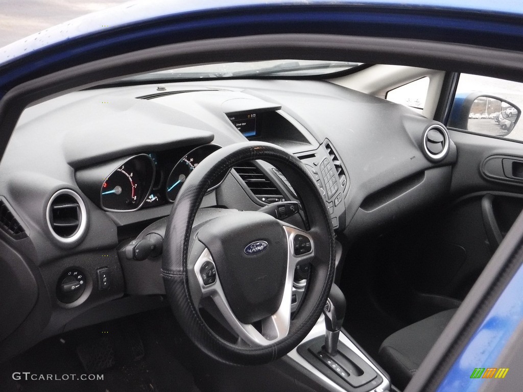 2019 Fiesta SE Hatchback - Lightning Blue / Charcoal Black photo #8