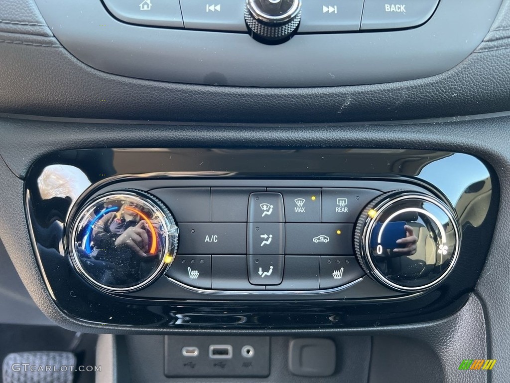 2023 Buick Encore GX Preferred AWD Controls Photo #145736461