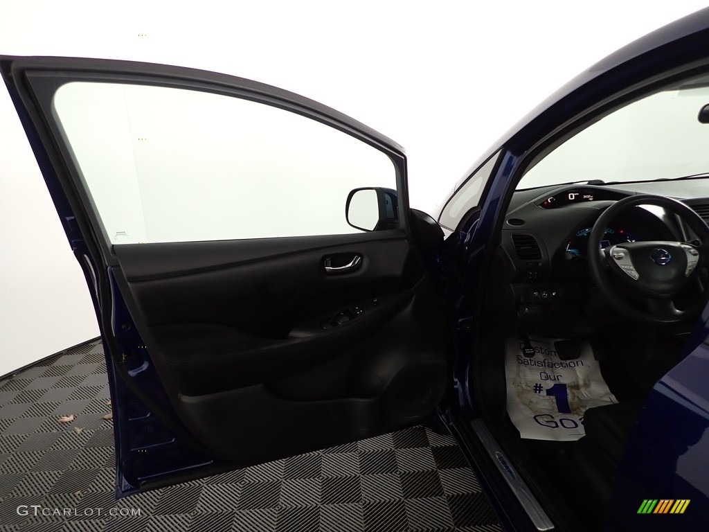 2017 LEAF S - Deep Blue Pearl / Black photo #11