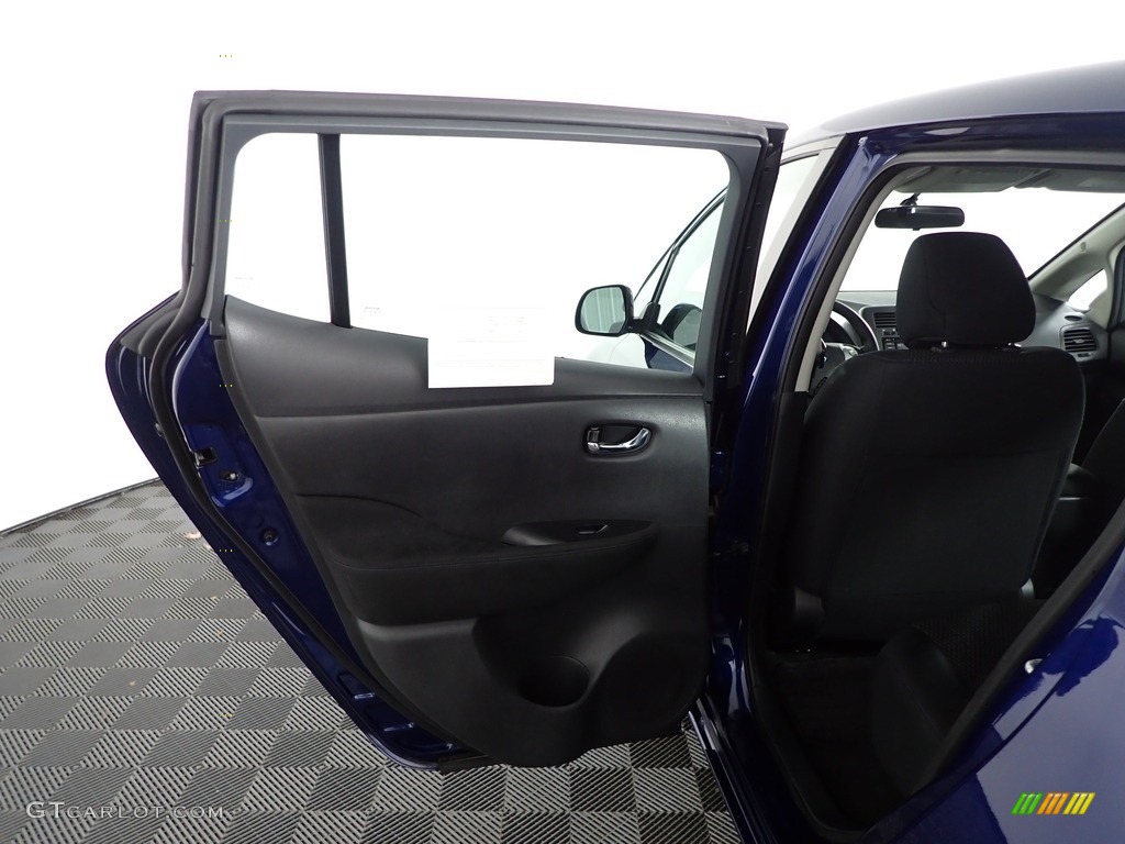 2017 LEAF S - Deep Blue Pearl / Black photo #22