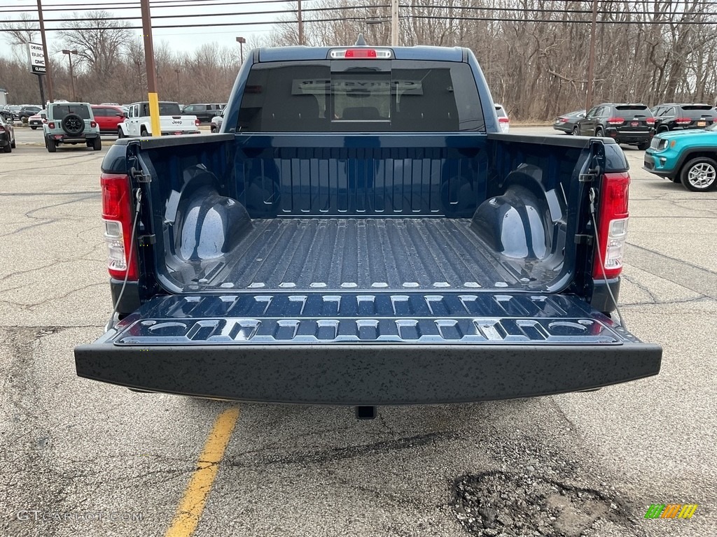 2023 1500 Big Horn Crew Cab 4x4 - Patriot Blue Pearl / Black photo #12