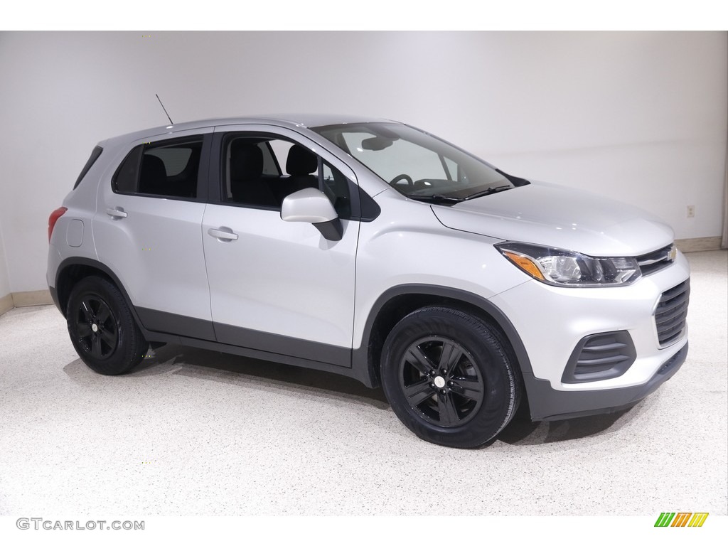 2020 Trax LS - Silver Ice Metallic / Jet Black photo #1