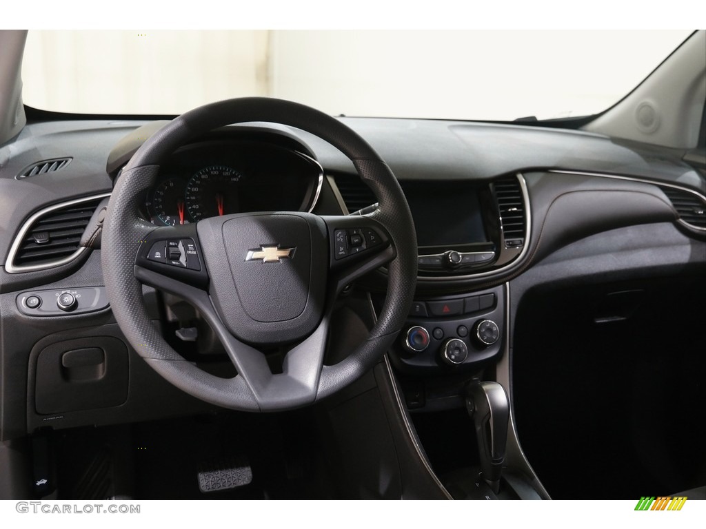 2020 Trax LS - Silver Ice Metallic / Jet Black photo #6