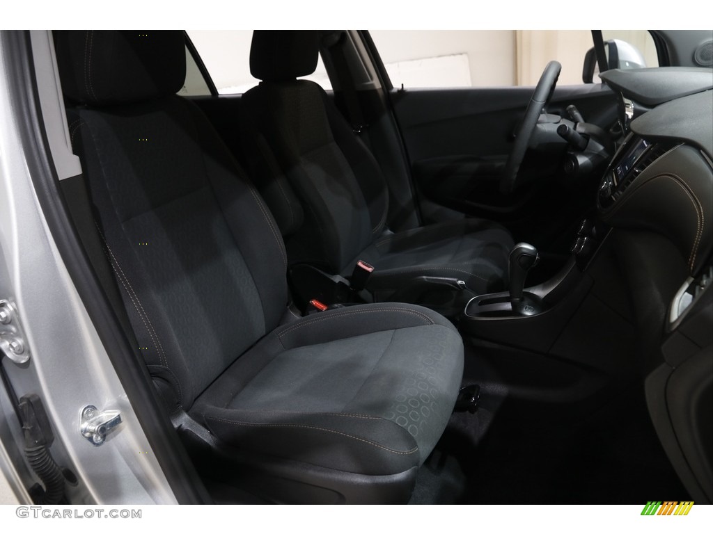2020 Trax LS - Silver Ice Metallic / Jet Black photo #12