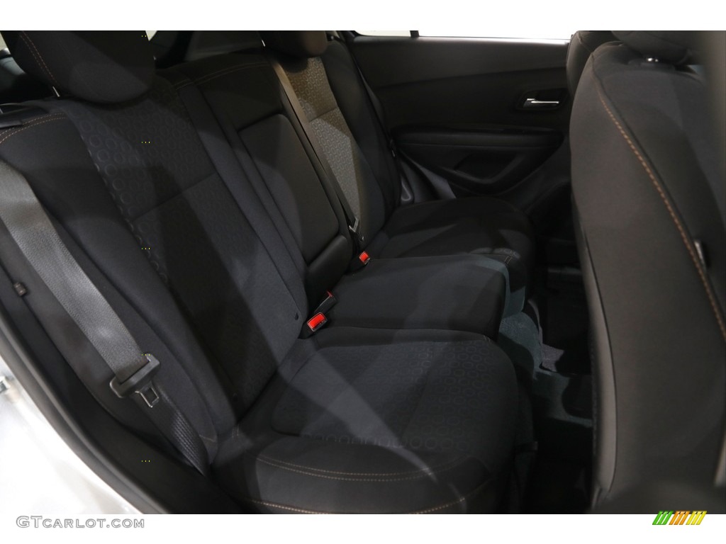 2020 Trax LS - Silver Ice Metallic / Jet Black photo #13