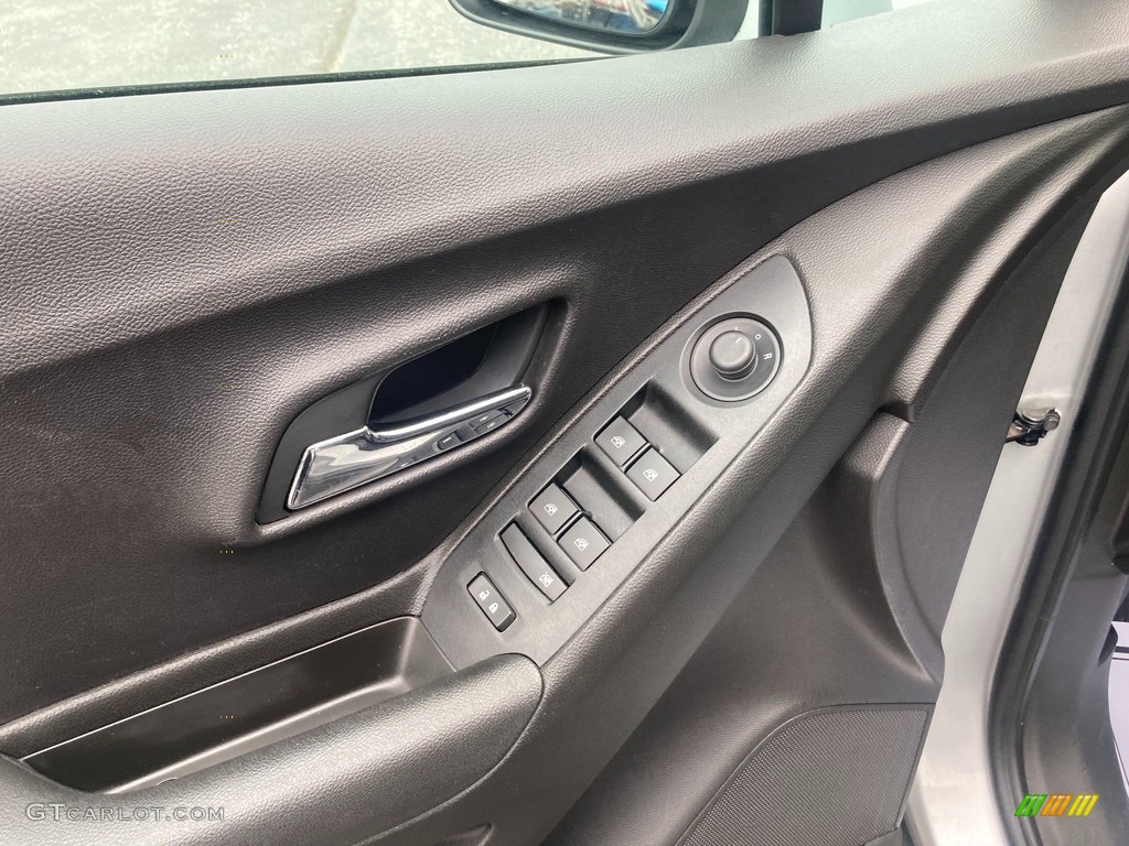 2019 Trax LT - Silver Ice Metallic / Jet Black/­Light Ash Gray photo #10