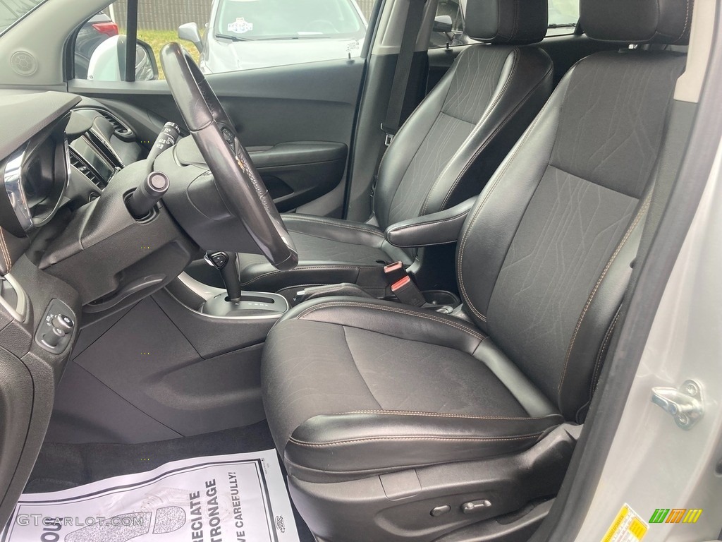 2019 Trax LT - Silver Ice Metallic / Jet Black/­Light Ash Gray photo #14