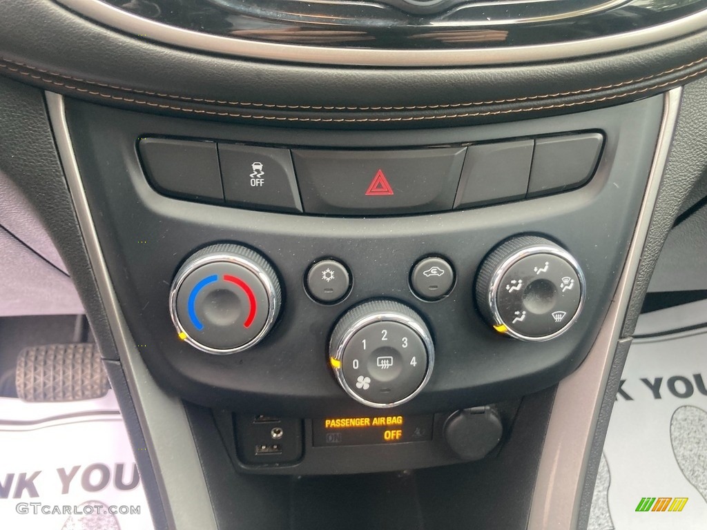 2019 Trax LT - Silver Ice Metallic / Jet Black/­Light Ash Gray photo #25