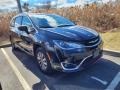 2019 Brilliant Black Crystal Pearl Chrysler Pacifica Touring L Plus  photo #3