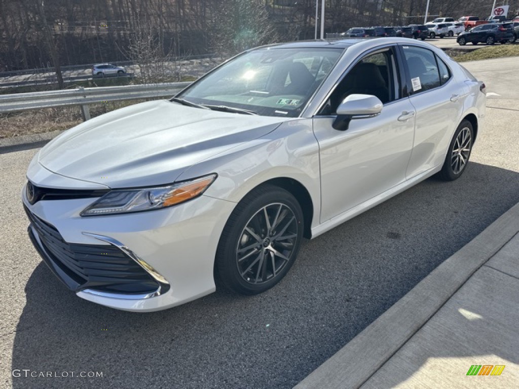 2023 Camry XLE AWD - Wind Chill Pearl / Black photo #7