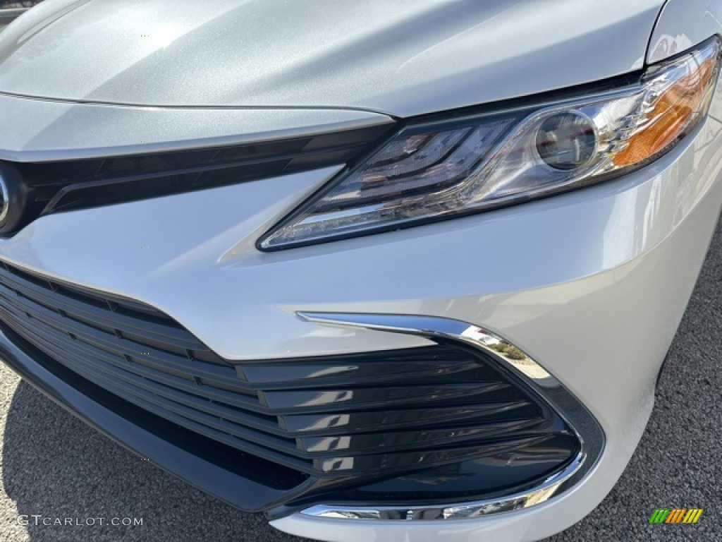 2023 Camry XLE AWD - Wind Chill Pearl / Black photo #25
