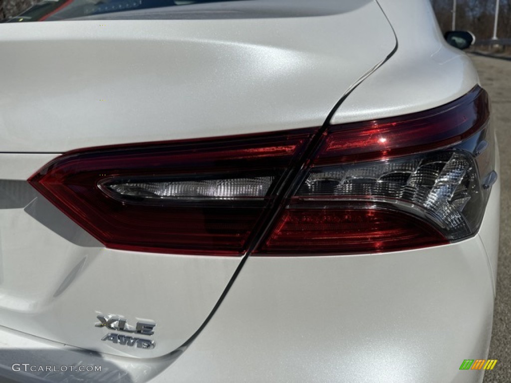 2023 Camry XLE AWD - Wind Chill Pearl / Black photo #26