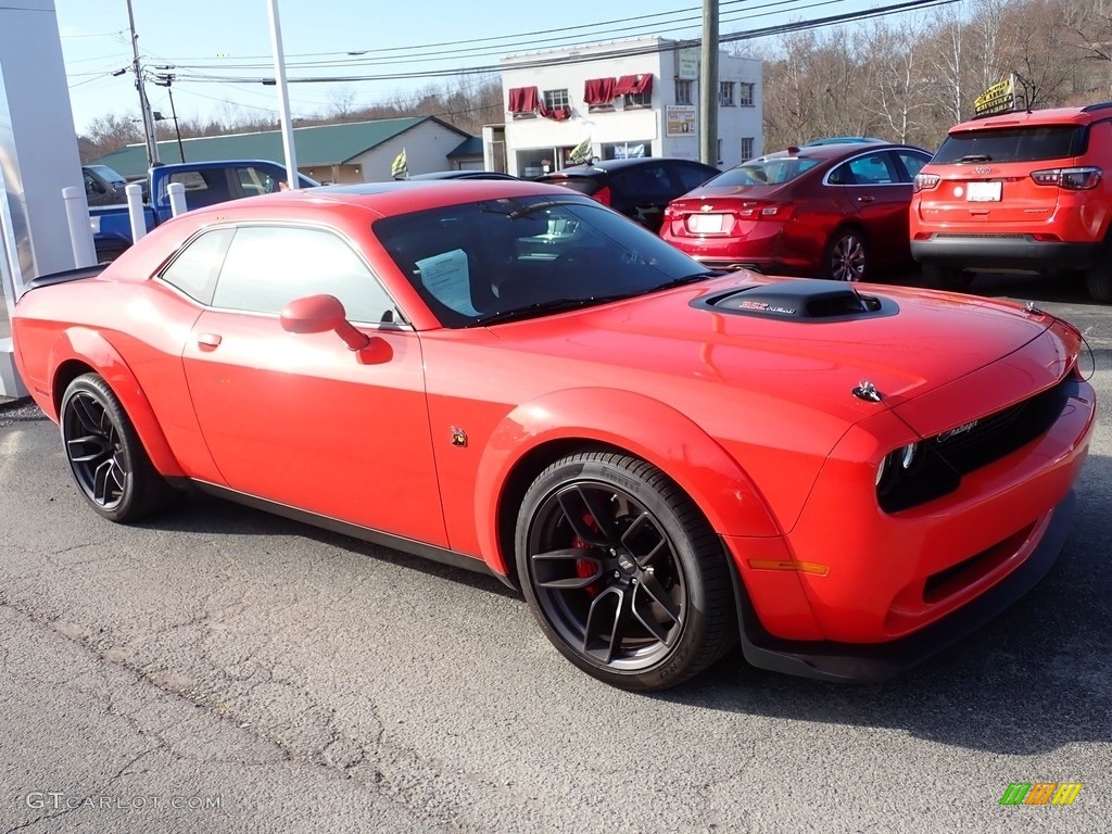 Go Mango 2021 Dodge Challenger R/T Scat Pack Widebody Exterior Photo #145747099