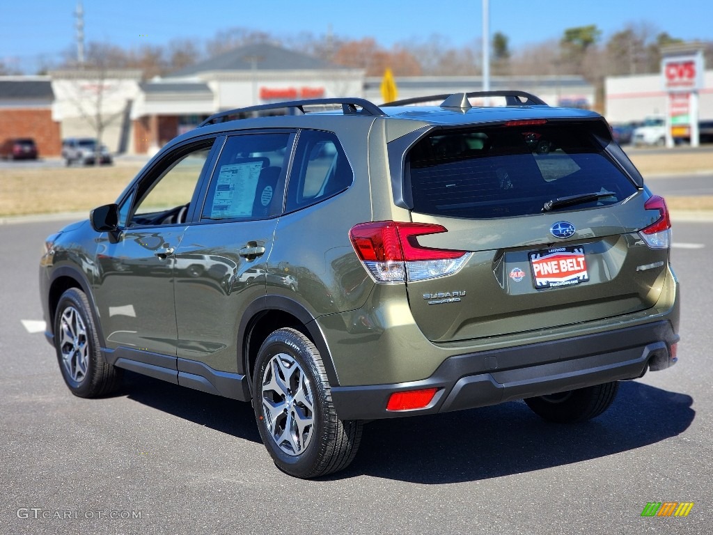 2023 Forester Premium - Autumn Green Metallic / Gray photo #4