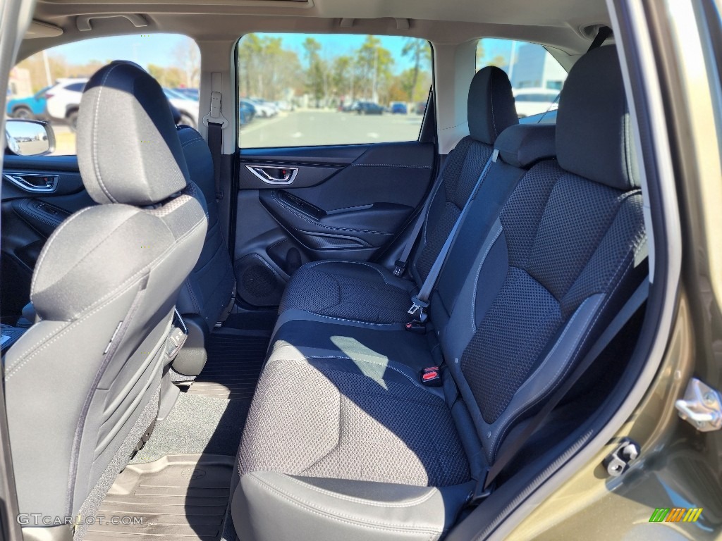 2023 Forester Premium - Autumn Green Metallic / Gray photo #6