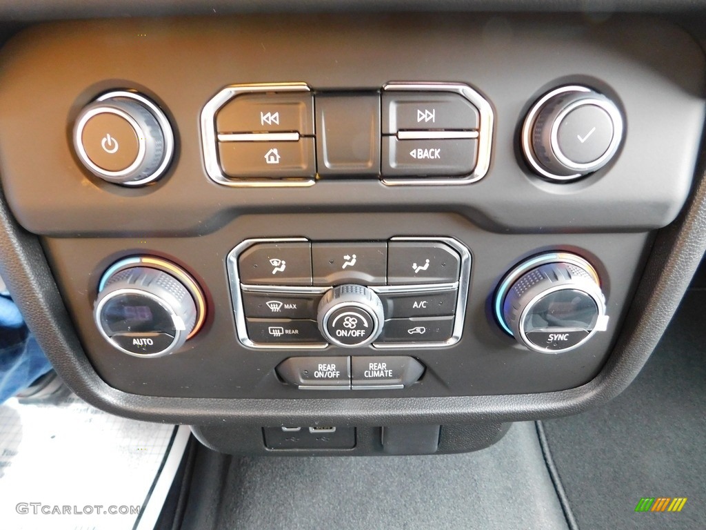 2023 Suburban LS 4WD - Black / Jet Black photo #33