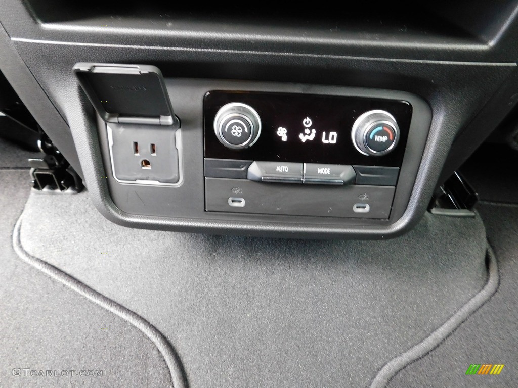 2023 Suburban LS 4WD - Black / Jet Black photo #40