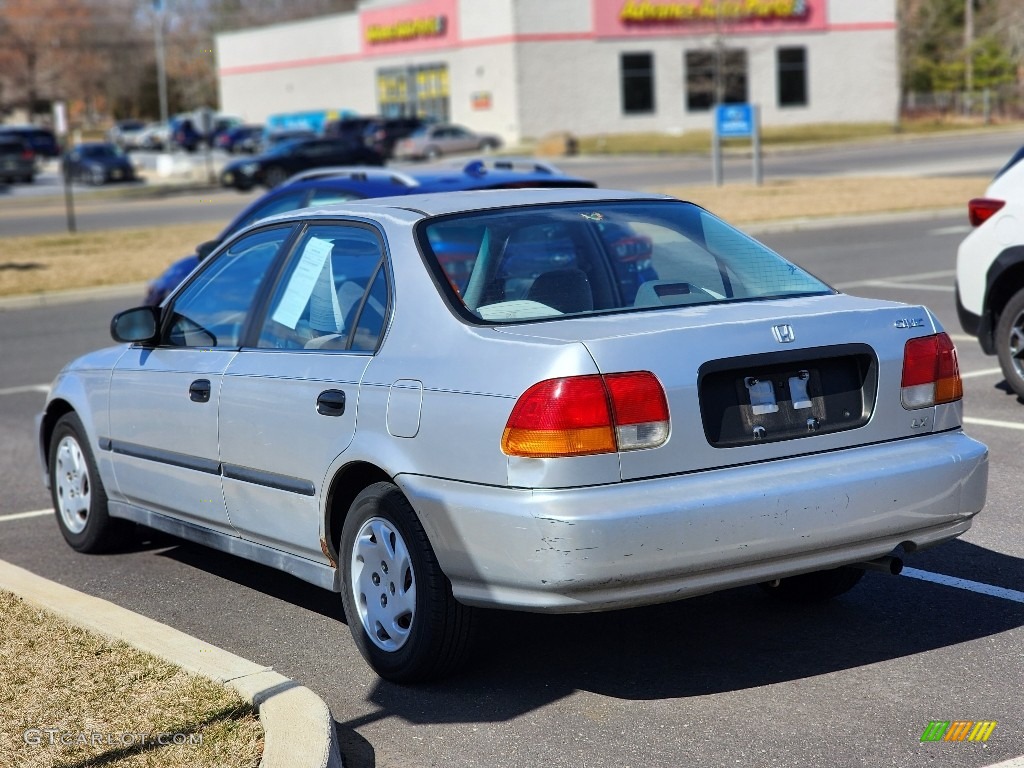 1997 Civic LX Sedan - Vogue Silver Metallic / Gray photo #4