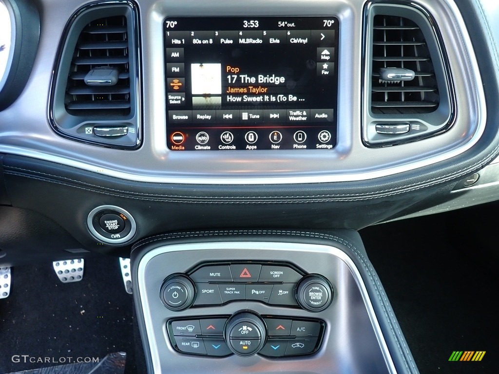 2022 Dodge Challenger R/T Shaker Controls Photos