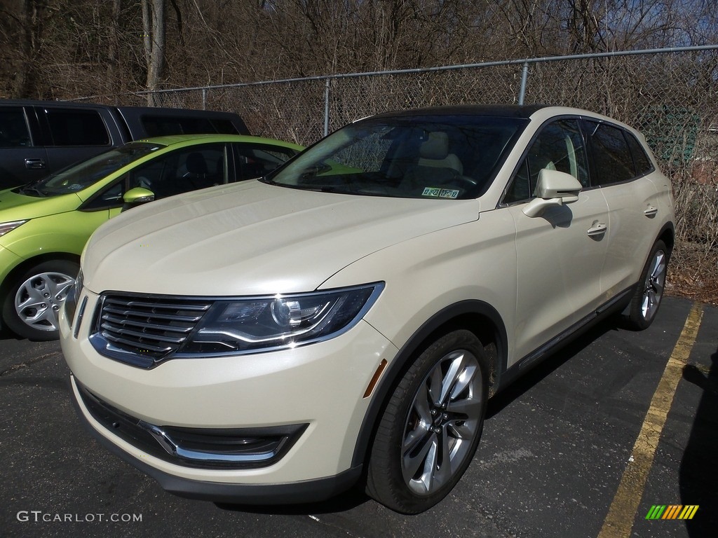 2018 MKX Reserve AWD - Ivory Pearl Metallic Tri-Coat / Cappuccino photo #1