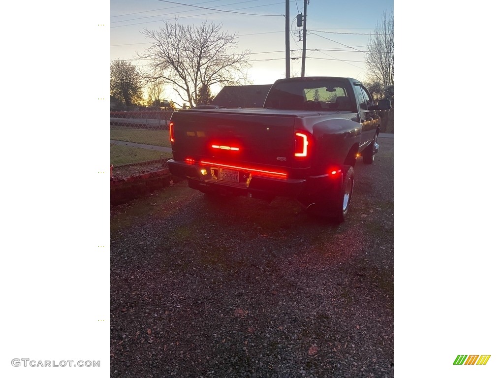 2003 Ram 3500 Laramie Quad Cab 4x4 Dually - Black / Dark Slate Gray photo #13