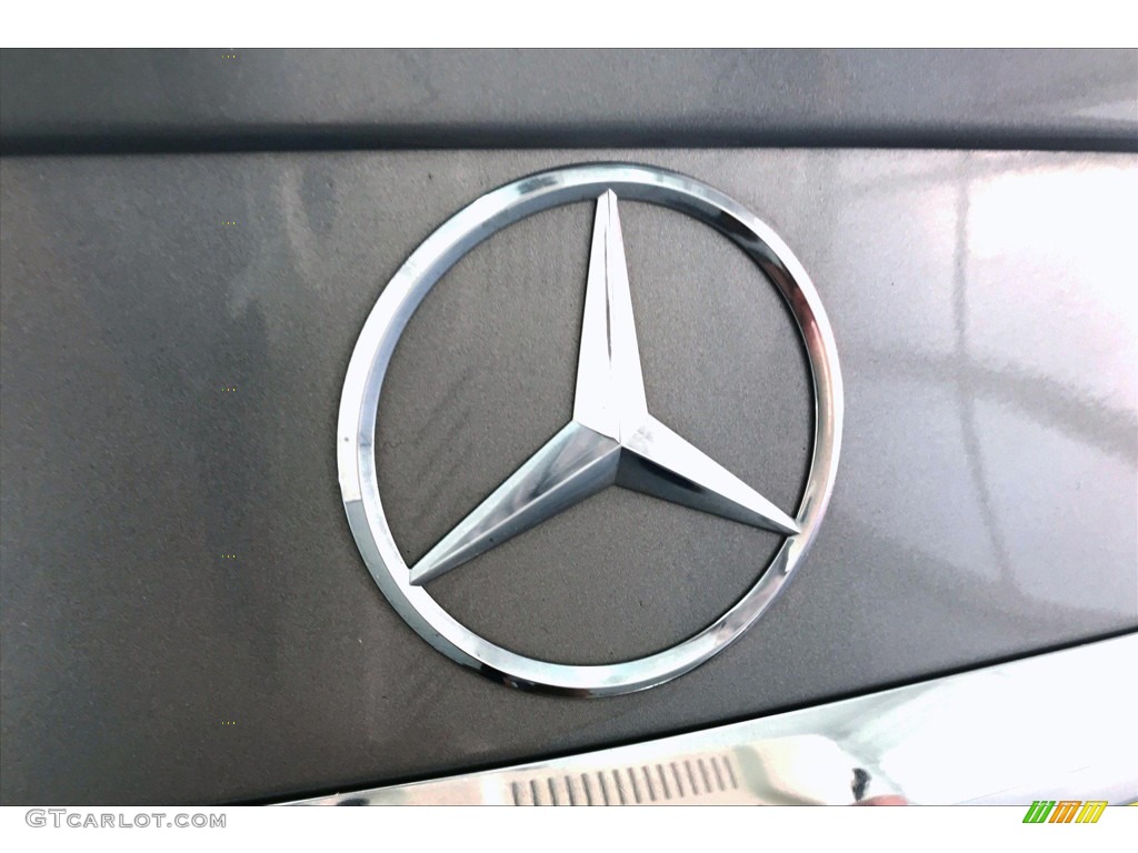 2016 C 300 Sedan - Palladium Silver Metallic / Black photo #7