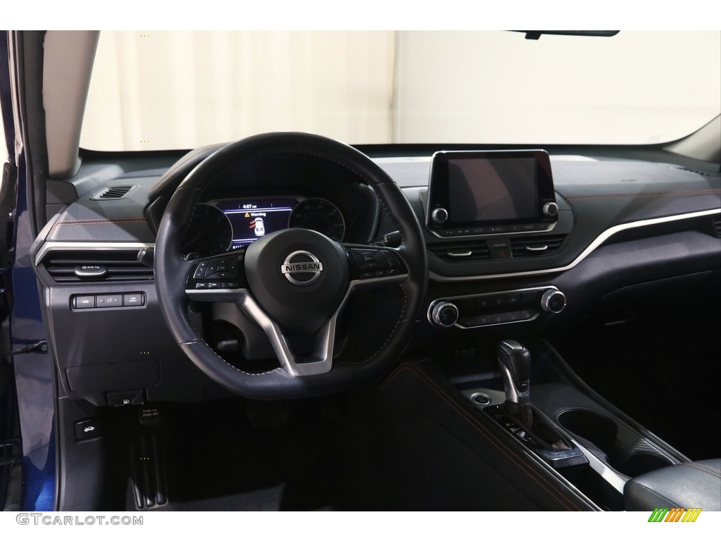 2020 Altima SR - Deep Blue Pearl / Charcoal photo #6